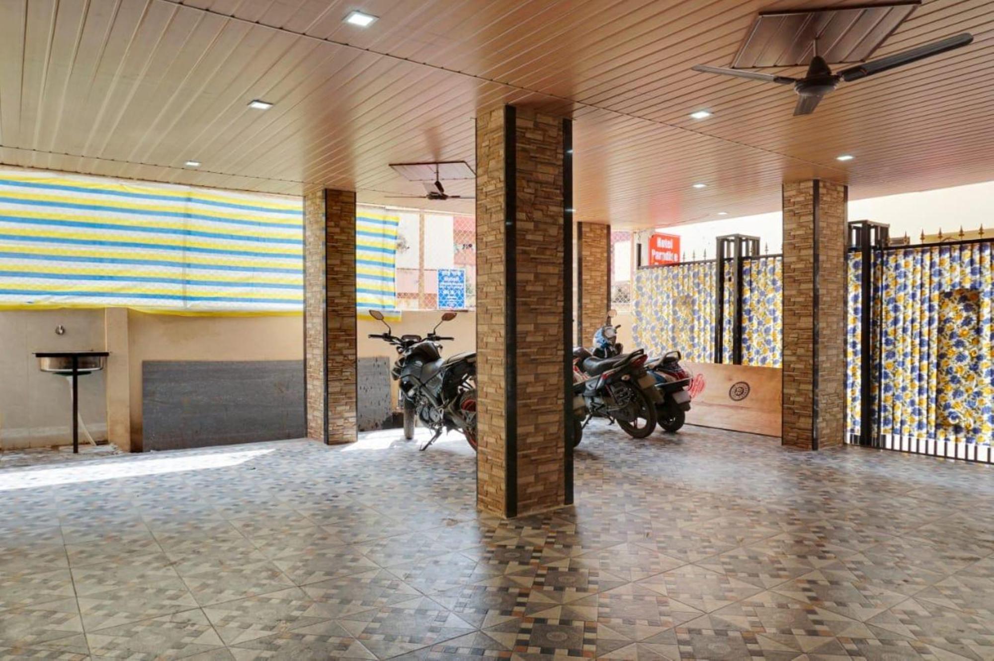 Hotel Paradise-Near Eon It Park Kharadi פונה מראה חיצוני תמונה